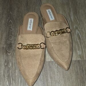 Kellparker Jessica Classic Tan Suede Mules with Gold Chain